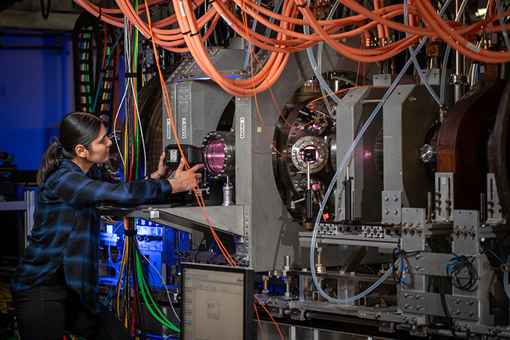 Patino in Lab